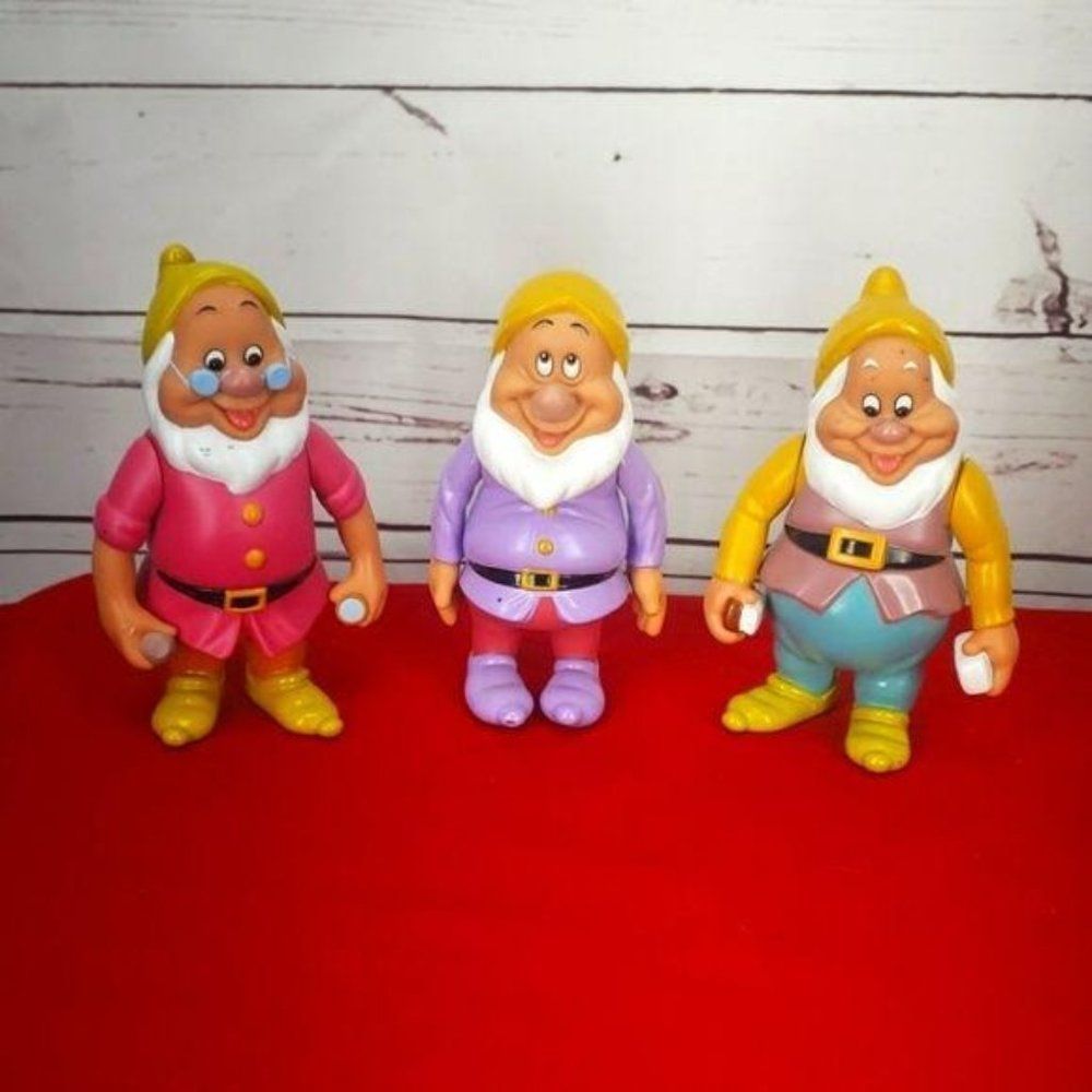 Vintage‎ Disney Snow White Seven Dwarfs Doc Happy Dopey Action Figure Set 3pc